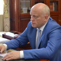 Виктор Назаров и Сергей Меняйло обсудили развитие Омской области