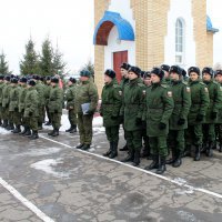 В Омской области призывников торжественно проводили на военную службу