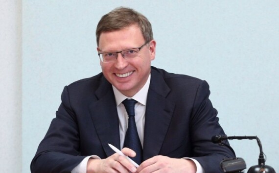 Бурков попросил у Медведева денег на строительство трех школ в Омской области‍