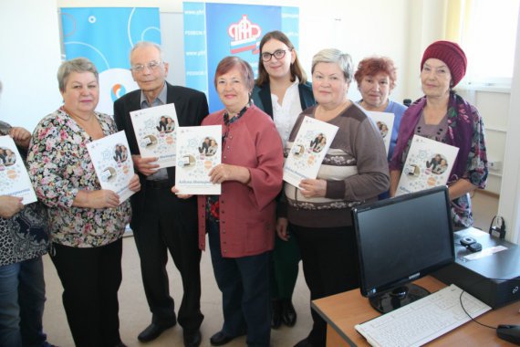 «Ростелеком» дал старт компьютерным курсам для пенсионеров в Омске 