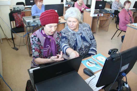 «Ростелеком» открывает мир Интернета для омских пенсионеров