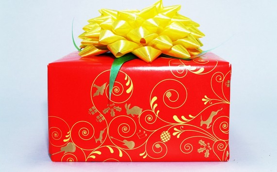 Что подарить сестре на День рождения: идеи крутых подарков и советы по выбору | Блог ORNER