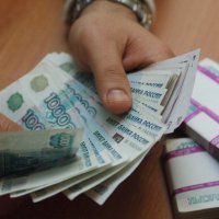 Жители Омской области в этом году стали еще меньше зарабатывать