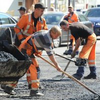Медведев выделил Омской области 750 млн рублей на ремонт дорог