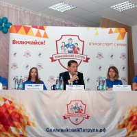 Александр Жуков провел олимпийский урок в школе № 95 города Омска