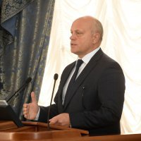 Губернатор Виктор Назаров поздравил новый состав законодателей региона с началом работы