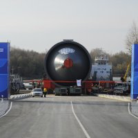 Крупногабаритное оборудование весом 6 тыс тонн для модернизации Омского НПЗ доставлено в Омск