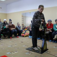 В комплексном центре социального обслуживания населения Кормиловского района внедрили инновационные технологии реабилитации детей-инвалидов