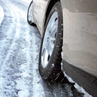 Губернатор раскритиковал мэра Омска за неочищенные от снега дороги