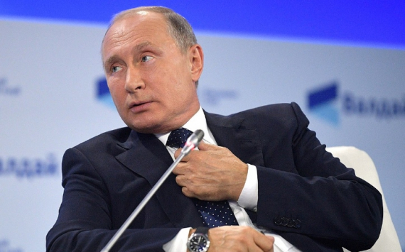 Владимир Путин подписал закон об изменениях в порядке заключения контрактов в сфере государственных закупок