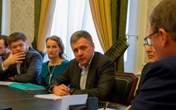 Губернатор Омской области выступит перед депутатами Заксобрания 26 декабря