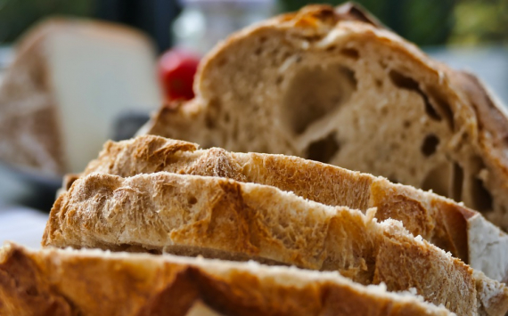 Омское УФАС запретило министру Чекусову вслух прогнозировать цены на хлеб